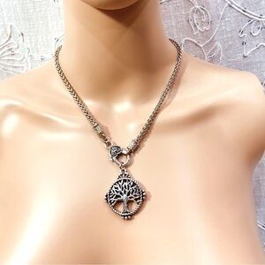 NWT Venus Mid Length Silver Chain Tree of Life Pendant Necklace & Earring Set